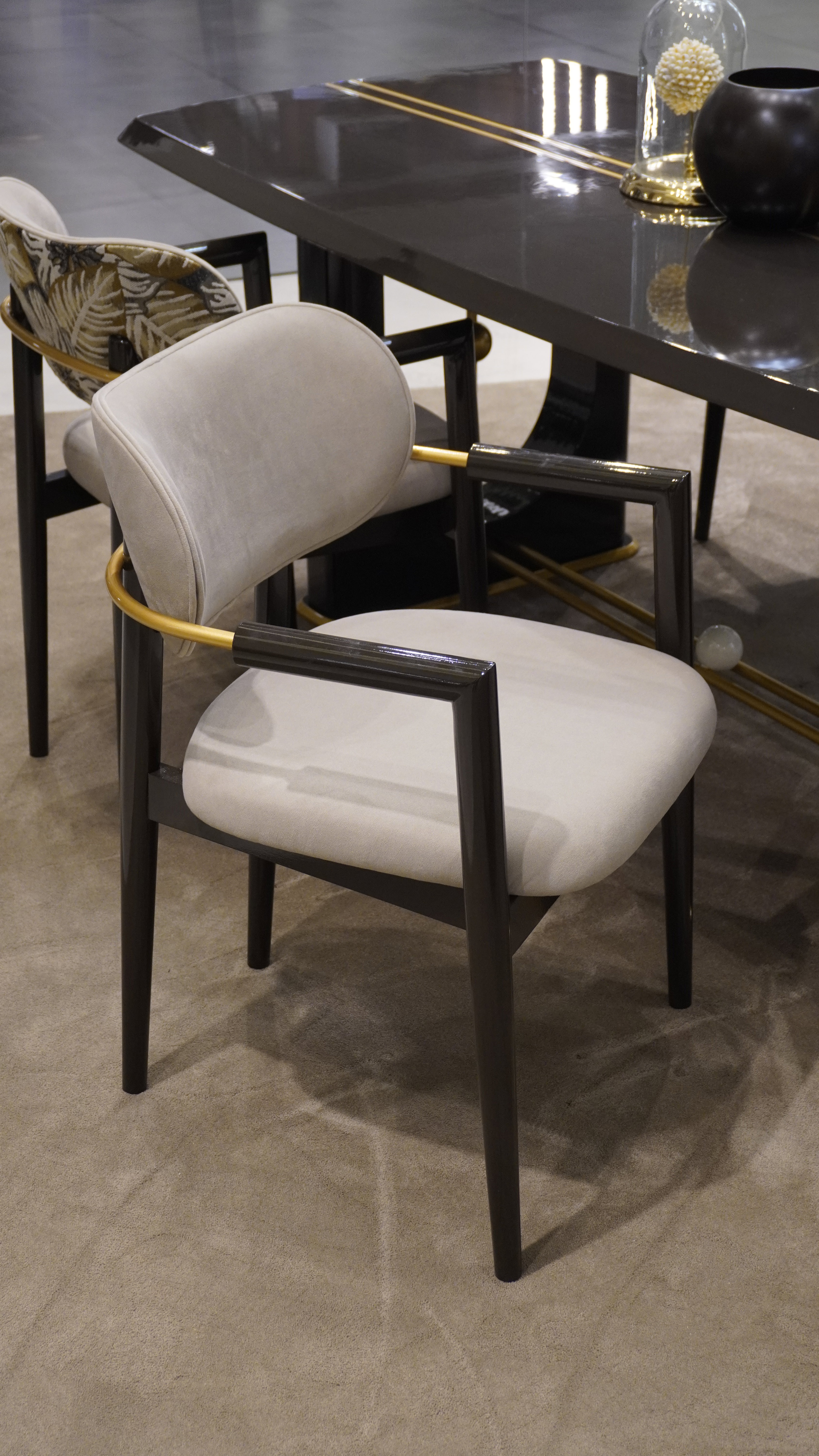 royal-dining-room-set-3-4141-4