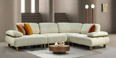 Modern tasarımlı, krem rengi Ferah Köşe Koltuk Takımı, boucle kumaşı ve metal detaylarıyla şık bir görünüm sunar. Kaliteli İnegöl mobilya.
