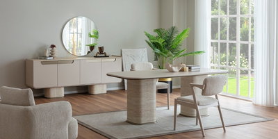 Modern ve şık tasarımıyla öne çıkan Pera Yemek Odası Takımı, Bursa mobilya kalitesiyle evinizin atmosferini değiştiriyor. Geniş büfesi ve konforlu sandalyeleriyle ideal bir seçenek.