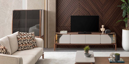 Modern yaşam alanları için tasarlanmış, ceviz ve ekru renklerin harmonisiyle öne çıkan Lotus Tv Ünitesi. Kaliteli İnegöl mobilya işçiliğiyle estetik ve fonksiyonellik bir arada.