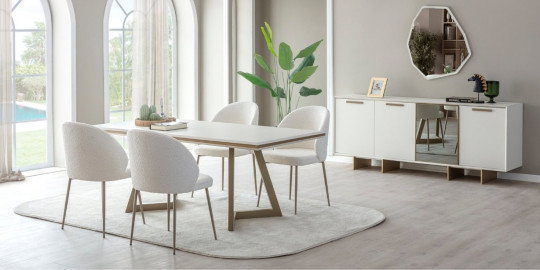 Modern Valore yemek odası takımı, beyaz masa, krem sandalyeler ve aynalı büfe ile ferah bir görünüm sunar. Kaliteli İnegöl mobilyası.