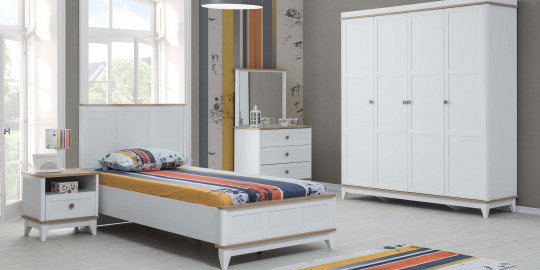 Beyaz ve ahşap detaylı Lora Genç Odası takımı, modern çizgileri ve işlevselliğiyle dikkat çekiyor. İnegöl mobilya modelleri arasında estetik ve kullanışlı bir seçenek.