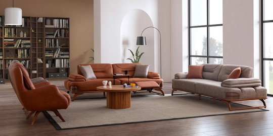Modern tasarımlı, kiremit rengi Jaguar koltuk takımı ile dekore edilmiş ferah bir salon. Bu kaliteli İnegöl mobilya, yaşam alanınıza şıklık katıyor.