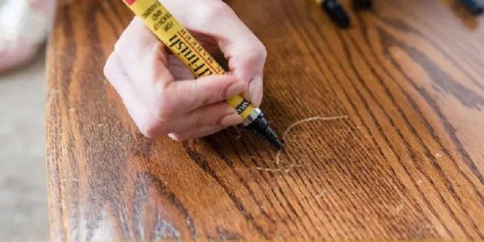 Ahşap Mobilyalarda Çiziklere Pratik Çözümler