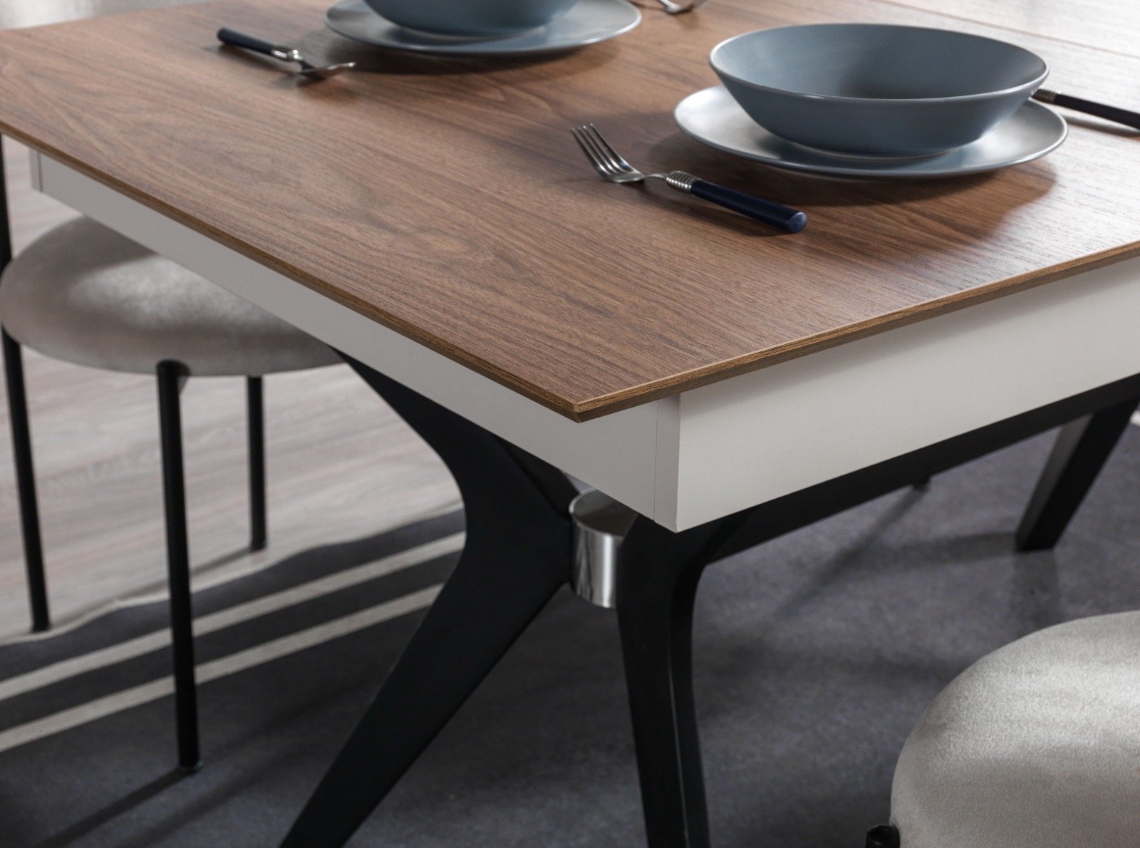 Lotus Yemek Odası Takımı