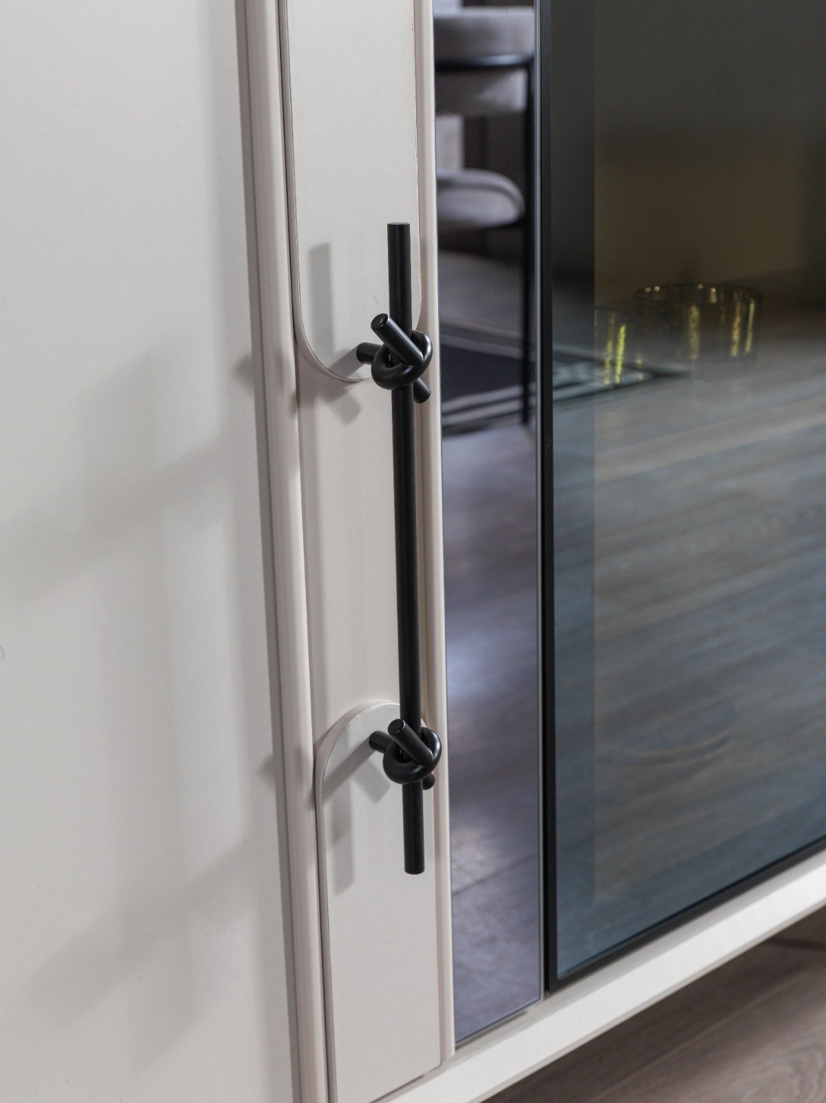 Lotus Yemek Odası Takımı