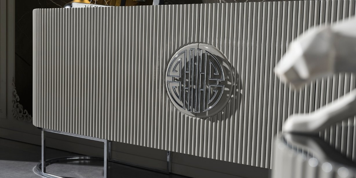 Gucci Duman Gri Yemek Odası Takımı