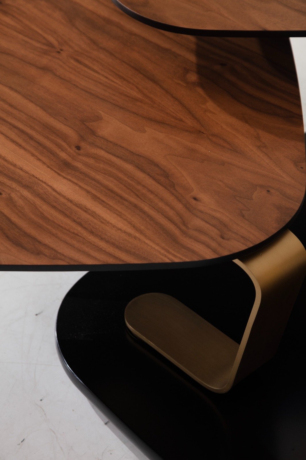 Bentley Fonksiyonel Orta Sehpa Ceviz