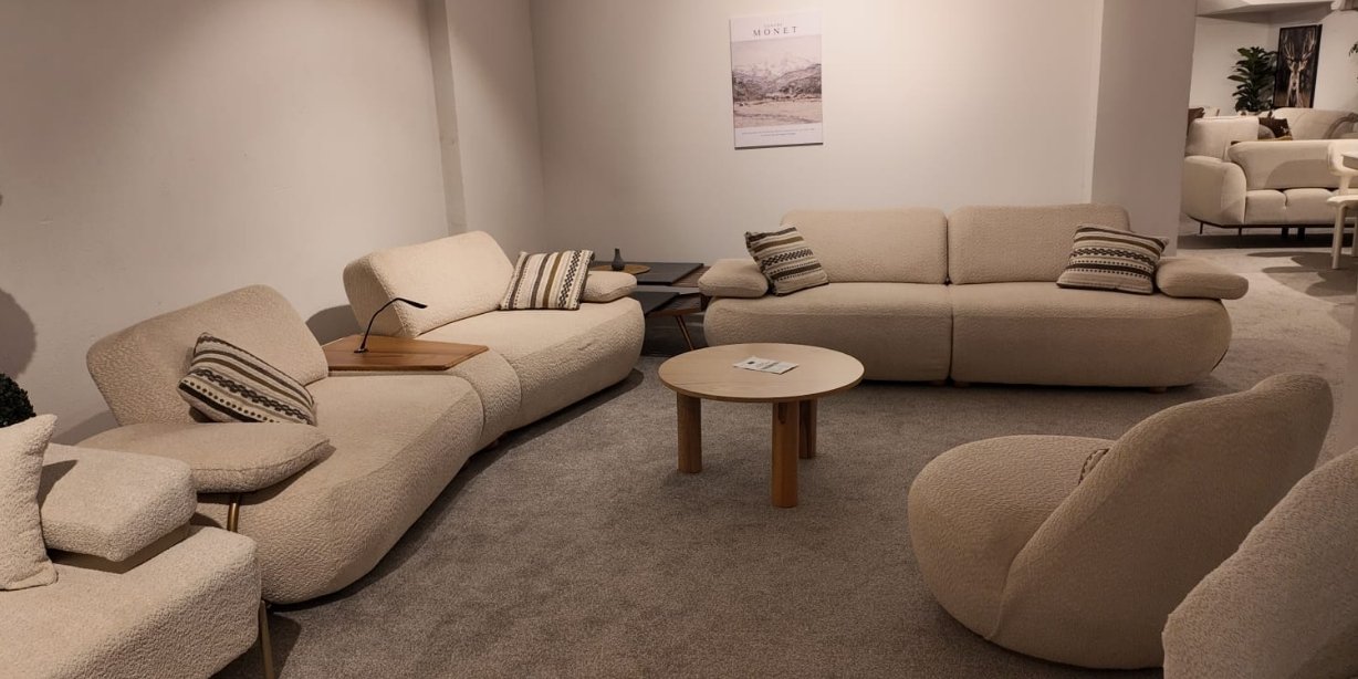 Madrid Koltuk Takımı Teşhirden