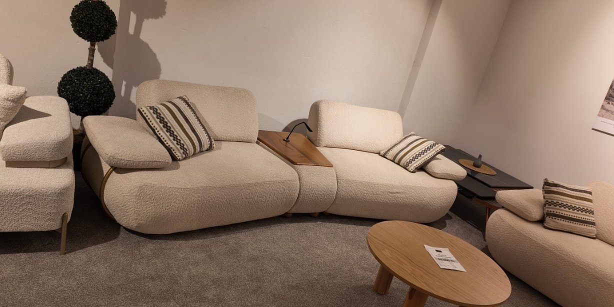 Madrid Koltuk Takımı Teşhirden